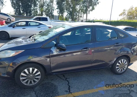 2012 Ford Fiesta Se z USA, uszkodzony, nr VIN 3FADP4BJXCM170948